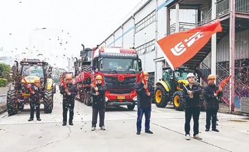 柳工農(nóng)機2026年全球訂單首發(fā)！混合動力拖拉機啟程奔赴海內(nèi)外市場